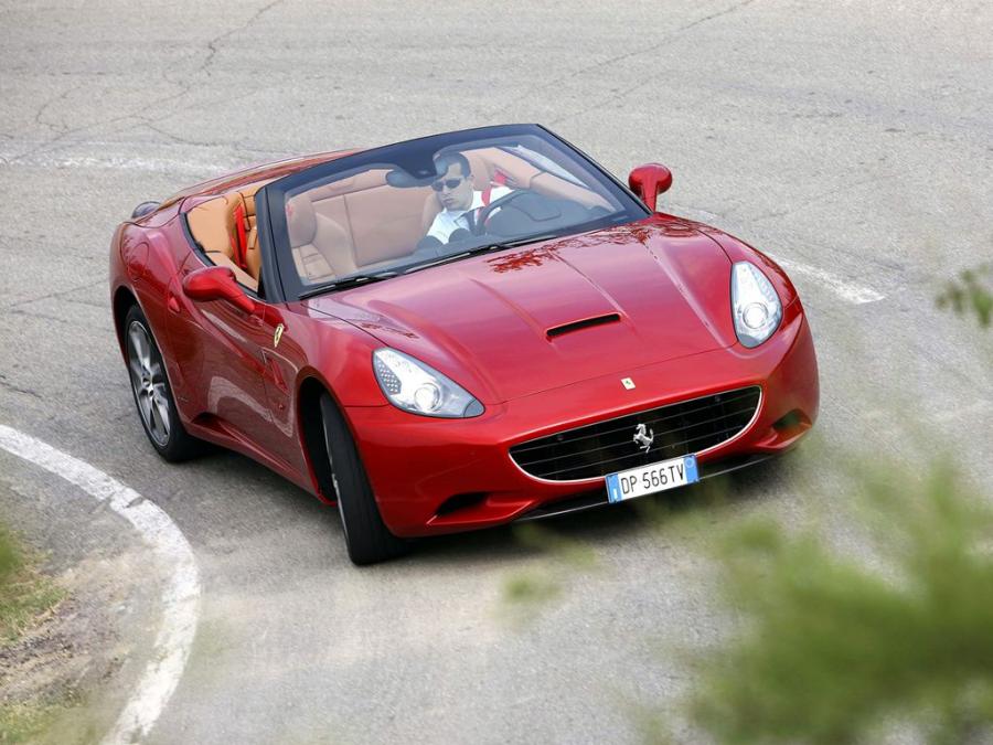  Ferrari California HELE 2010 года  (фото 17 из 24)